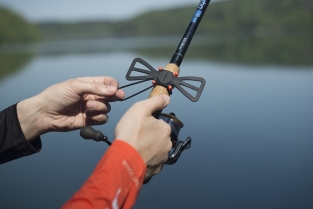 Deeper Smartphone Holder